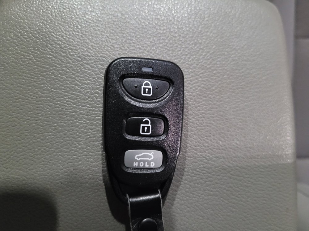 Used 2020 Hyundai Elantra SEL FWD image 32
