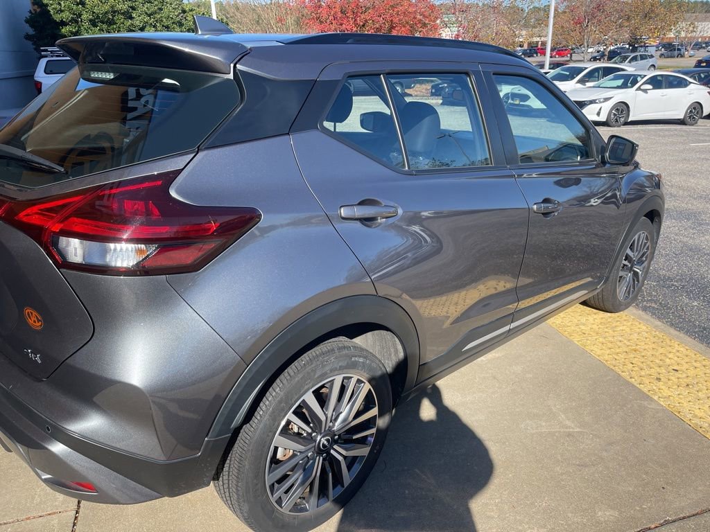 Used 2024 Nissan Kicks SR image 4