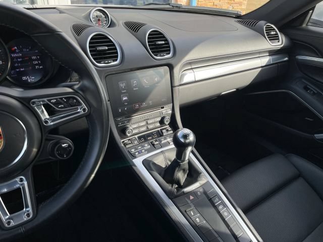 Used 2022 Porsche 718 Cayman GTS RWD image 31