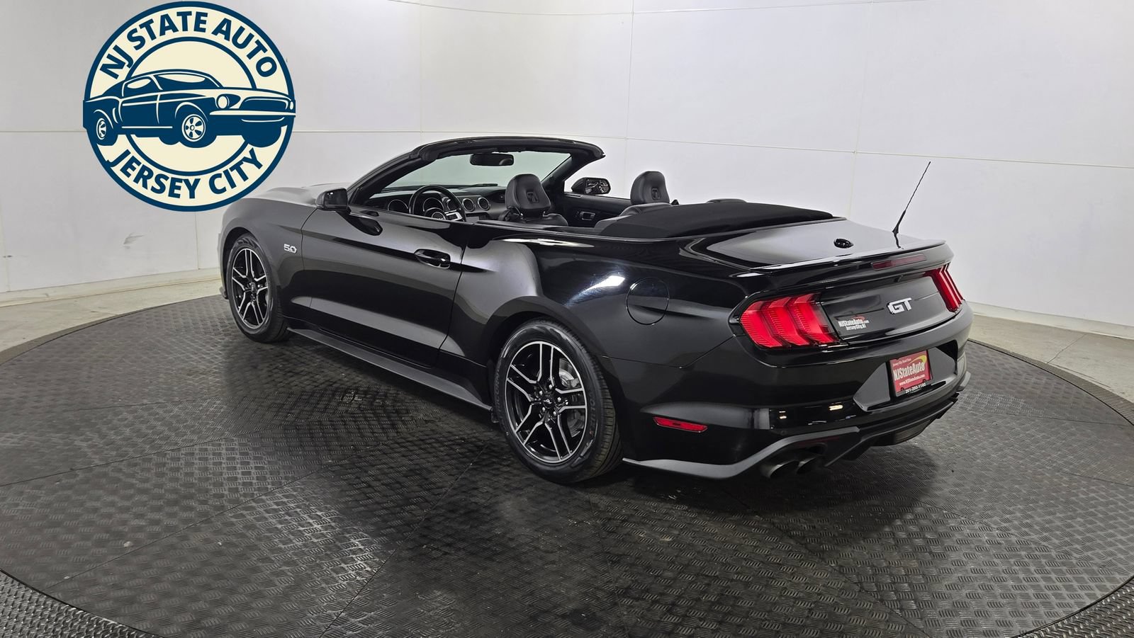 Used 2020 Ford Mustang GT Premium RWD image 3