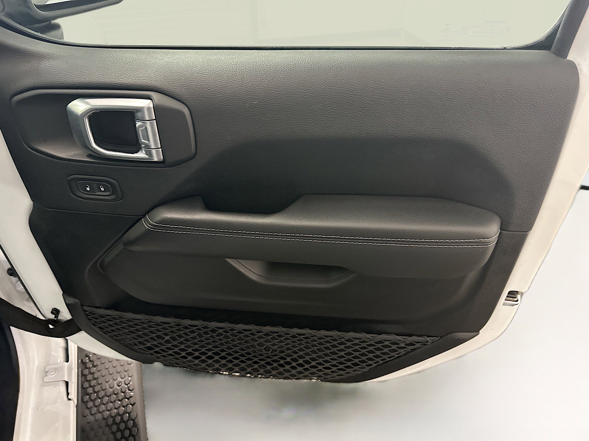 Used 2023 Jeep Wrangler Sahara w/ Cold Weather Group image 32