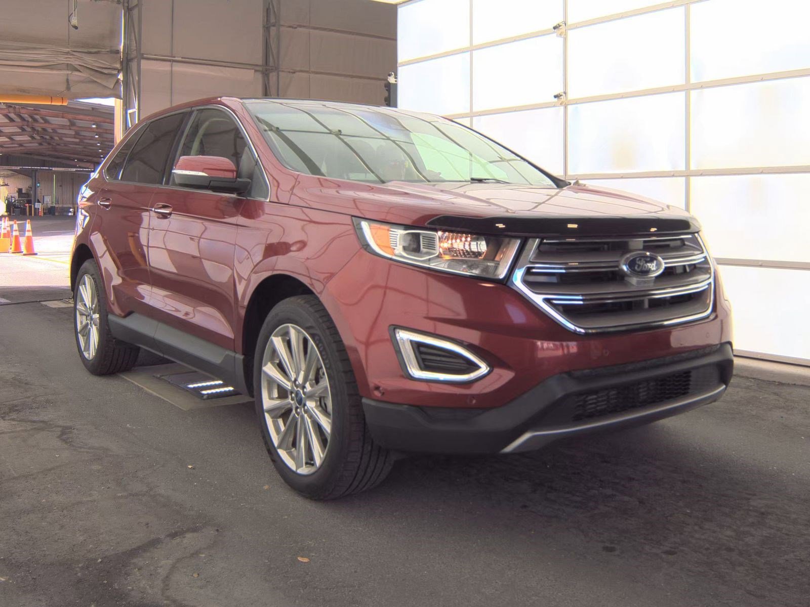Used 2018 Ford Edge Titanium w/ Equipment Group 302A image 6