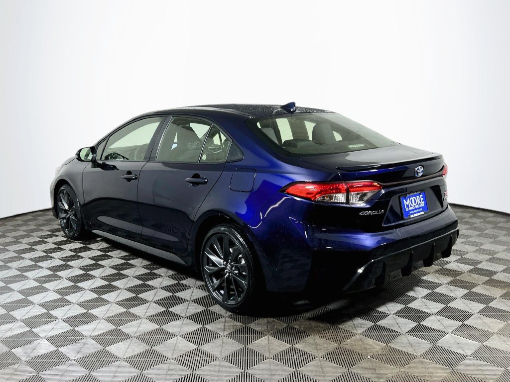 Certified 2024 Toyota Corolla SE FWD image 5
