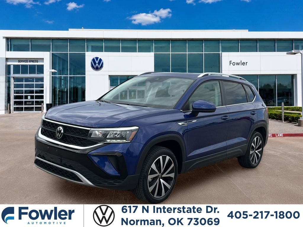 Used 2023 Volkswagen Taos SE FWD image 1
