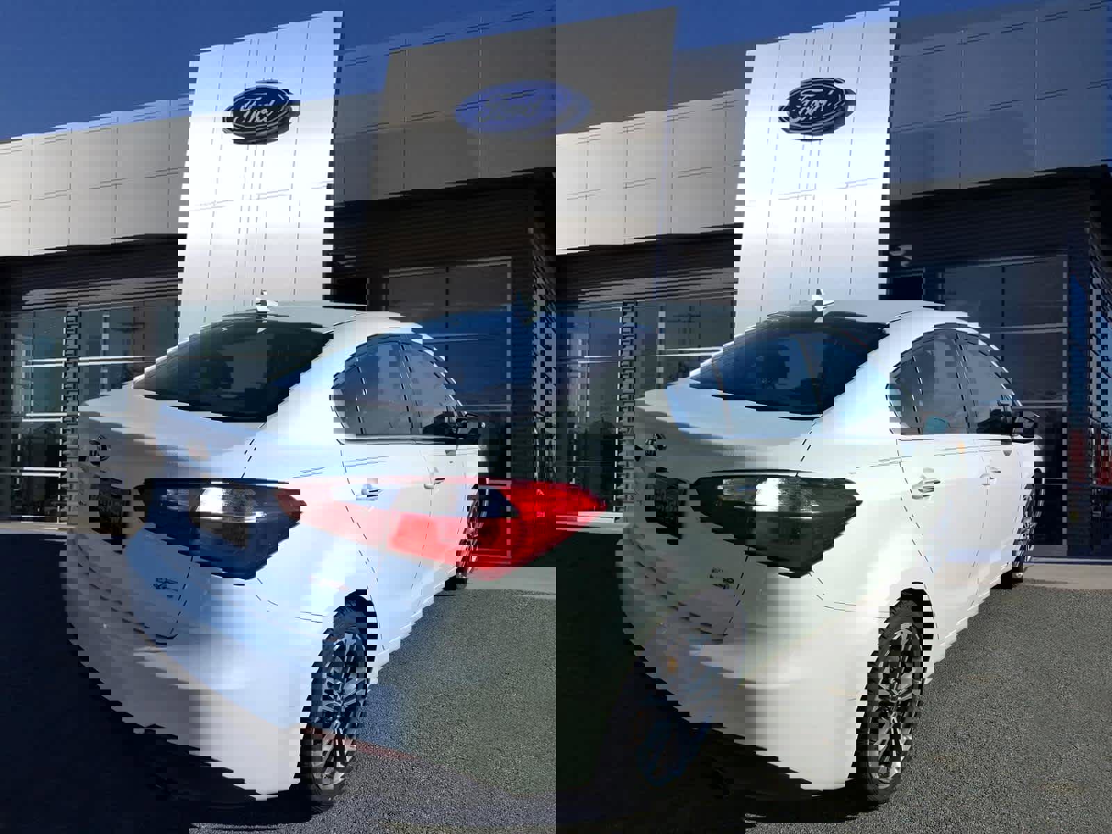 Used 2016 Kia Forte EX w/ EX Premium Package image 2