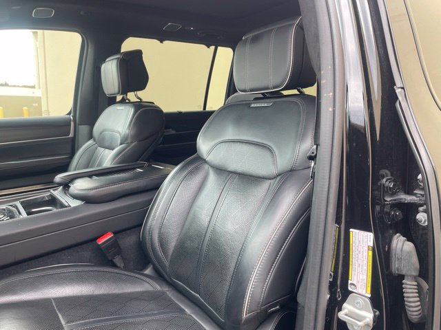 Used 2024 Jeep Grand Wagoneer L Series II w/ Quick Order Packagew 28T AWD/4WD image 11