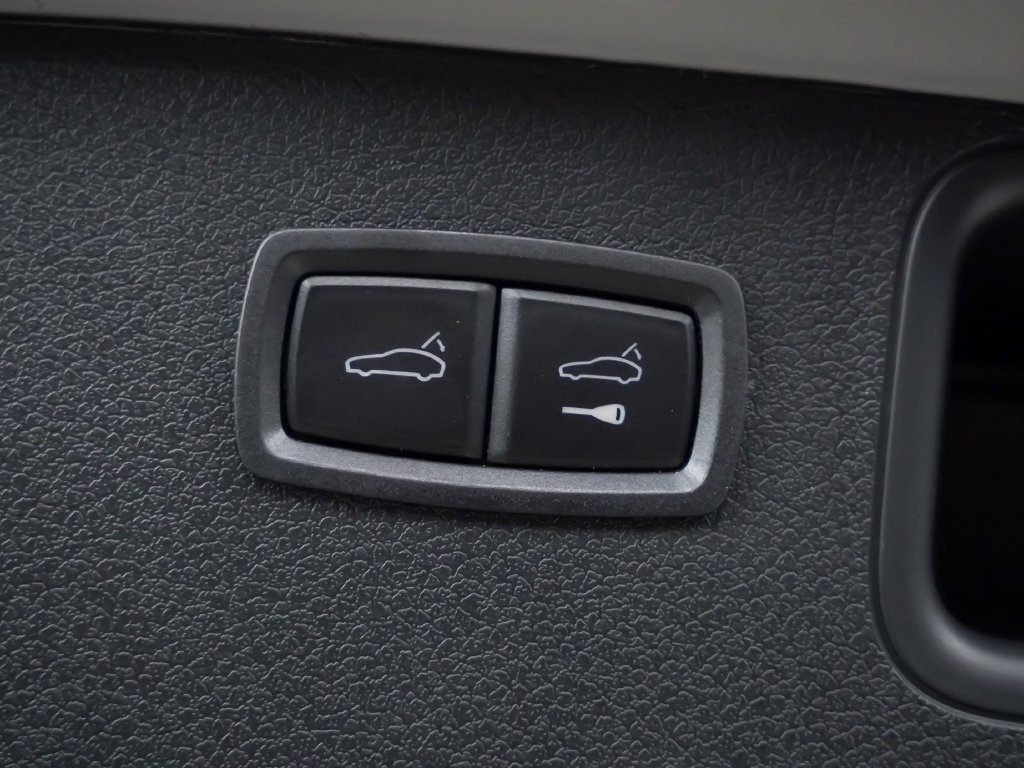 Certified 2026 Porsche Macan S AWD/4WD image 14