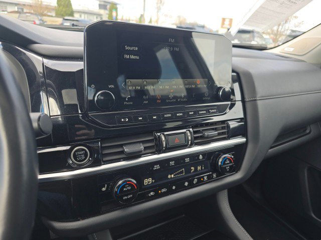 Used 2024 Nissan Pathfinder SL w/ SL Premium Package image 33