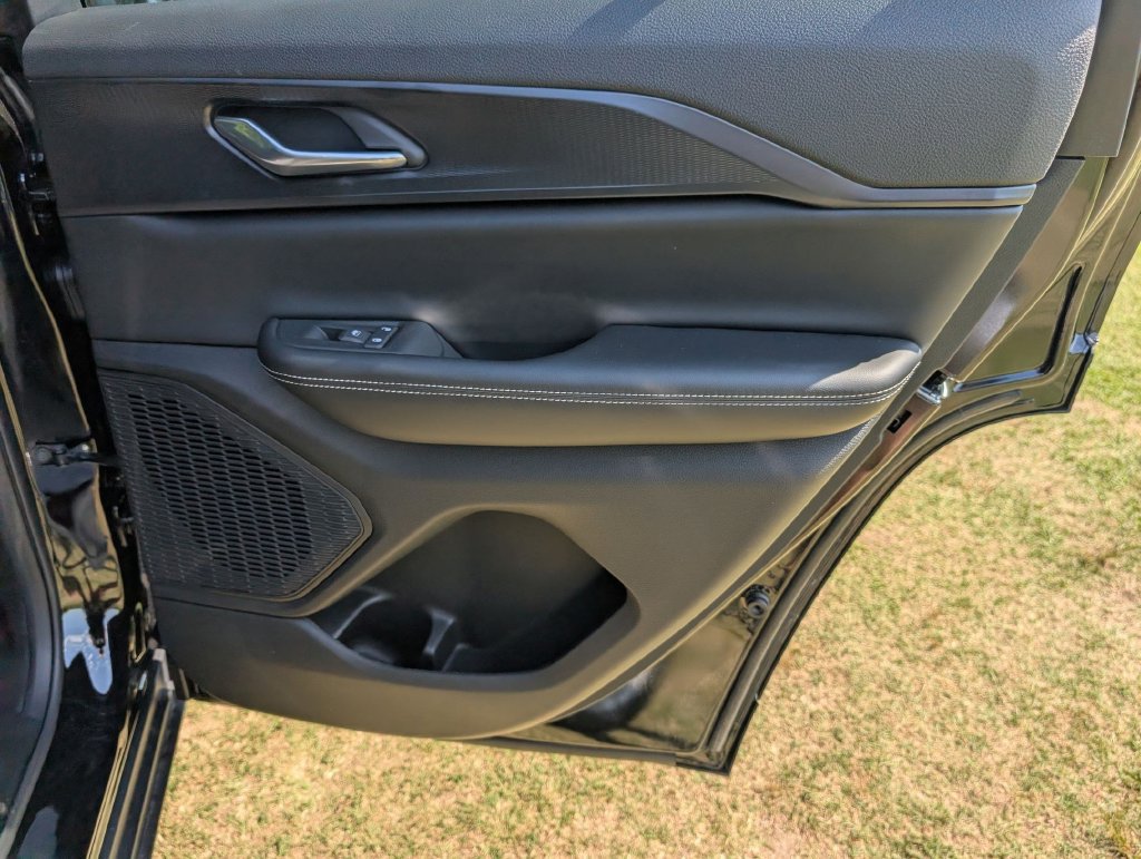 New 2026 Jeep Grand Cherokee Laredo RWD image 28