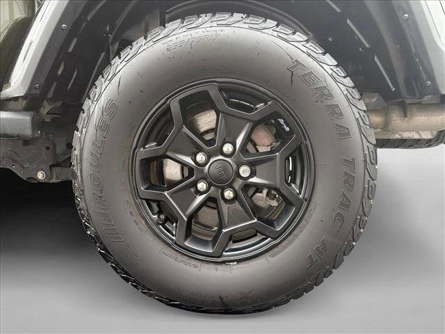 Used 2023 Jeep Gladiator Willys image 7