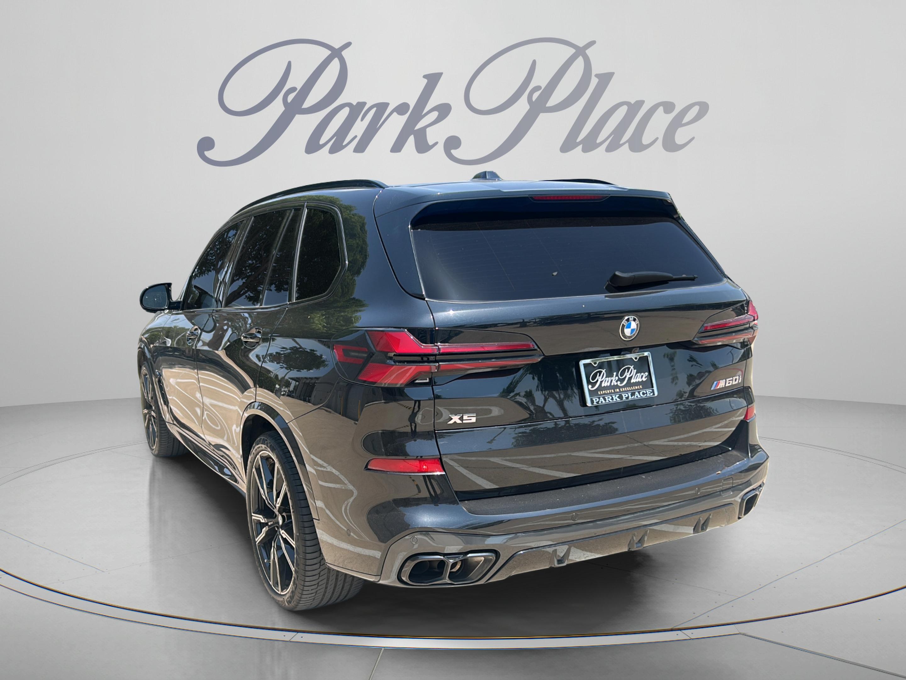 Used 2024 BMW X5 M60i AWD/4WD image 3