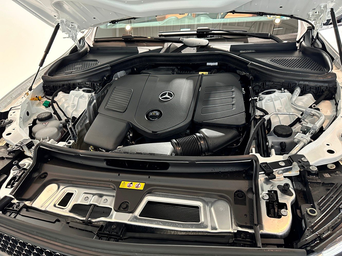Certified 2025 Mercedes-Benz GLC 350e 4MATIC image 41