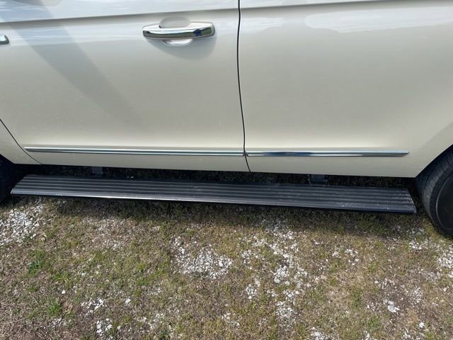 Used 2018 Lincoln Navigator Reserve w/ Technology Package AWD/4WD image 14