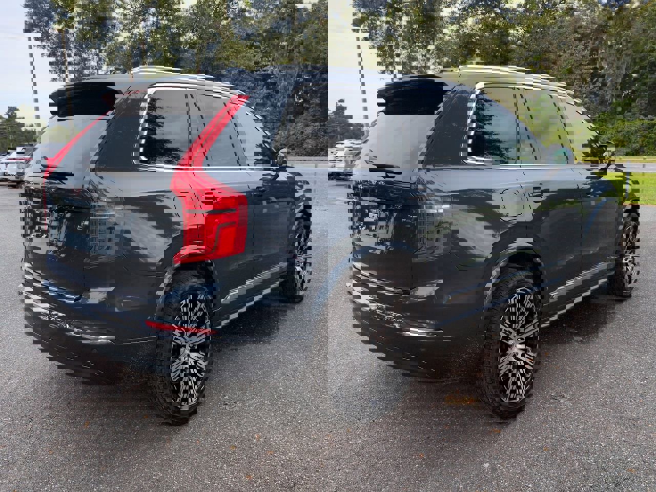 New 2025 Volvo XC90 T8 Plus w/ Protection Package Premier image 4