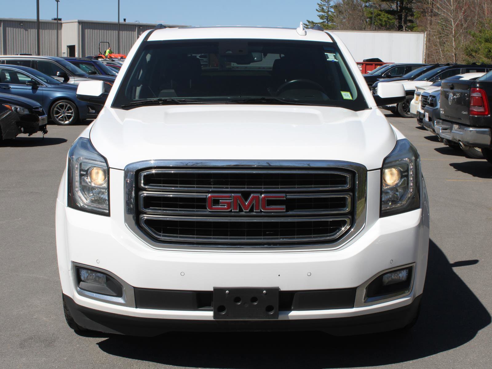 Used 2018 GMC Yukon SLT AWD/4WD image 2