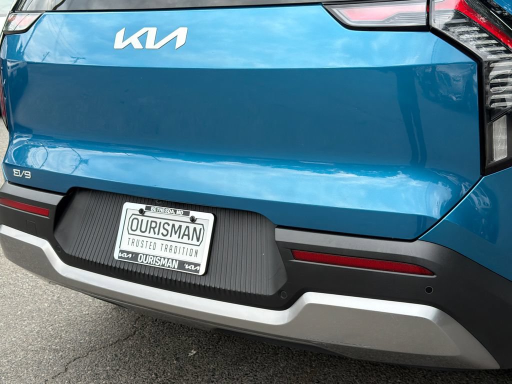 Certified 2024 Kia EV9 Wind AWD/4WD image 5