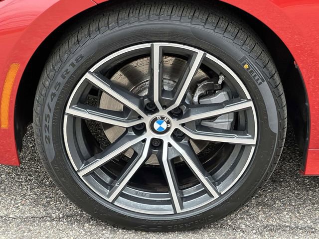 Used 2022 BMW 330i xDrive Sedan w/ Driving Assistance Package image 13