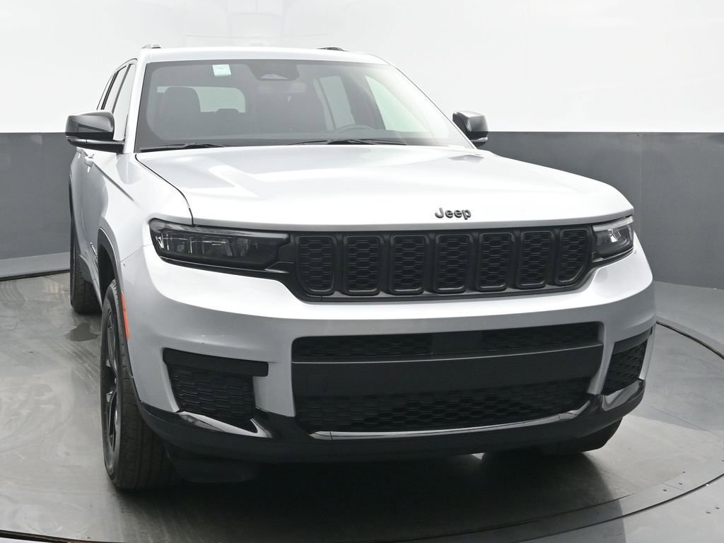 Used 2024 Jeep Grand Cherokee L Laredo image 8