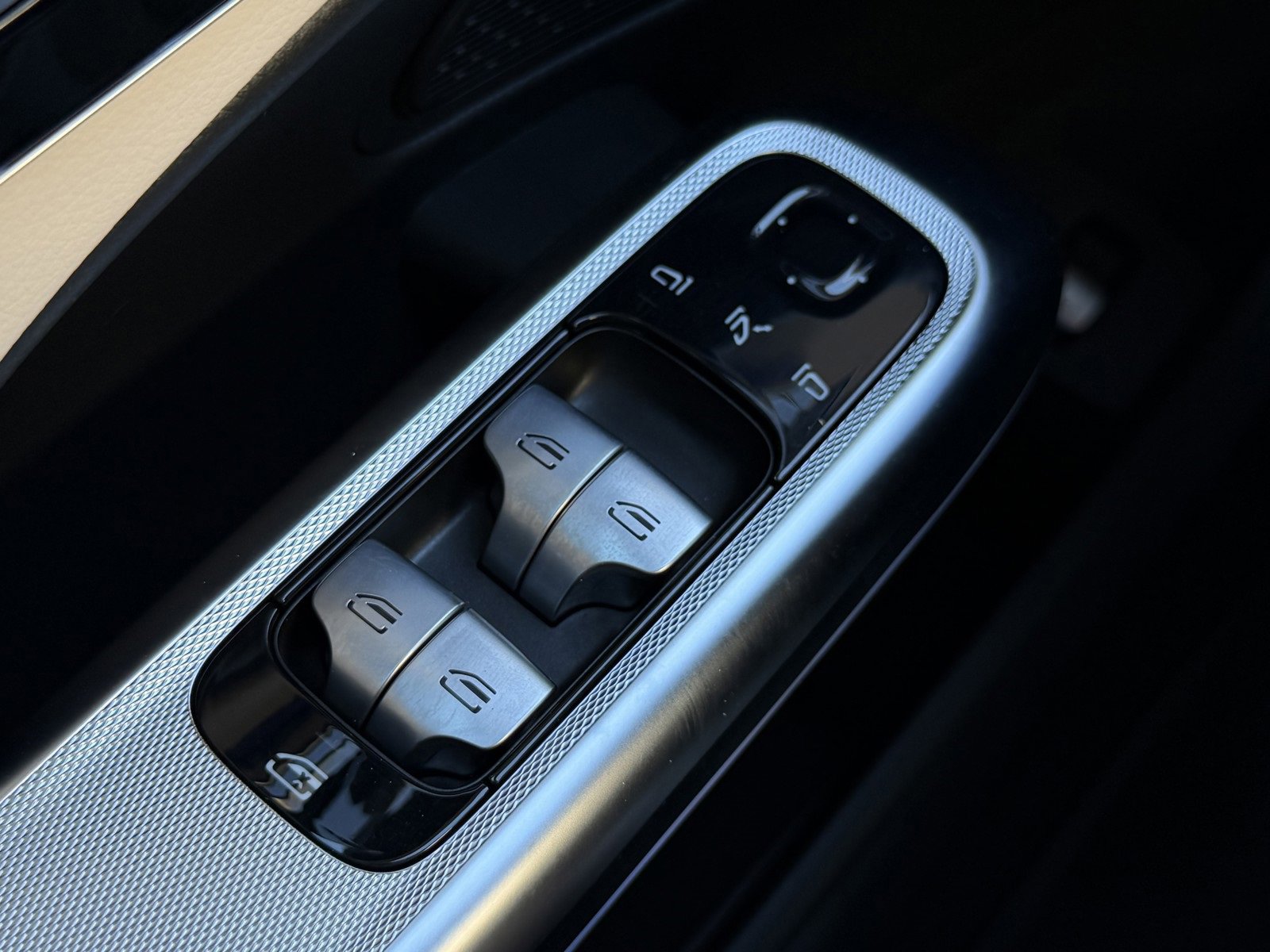 Used 2025 Mercedes-Benz E 350 Sedan image 24