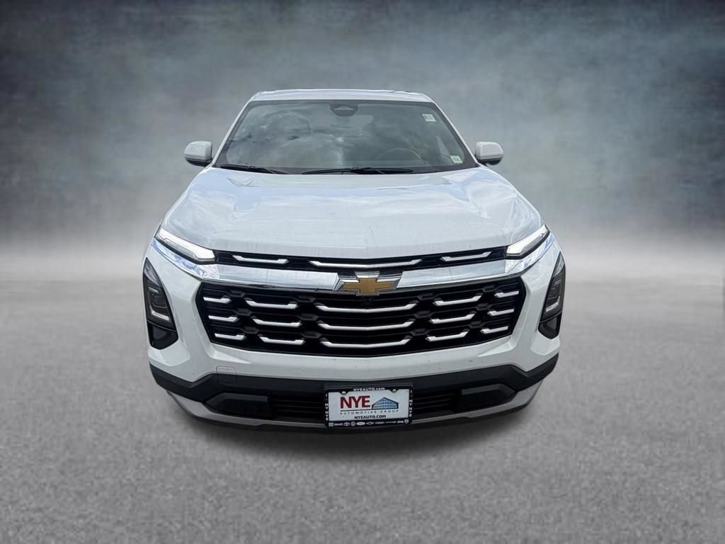 Used 2026 Chevrolet Equinox LT AWD/4WD image 9