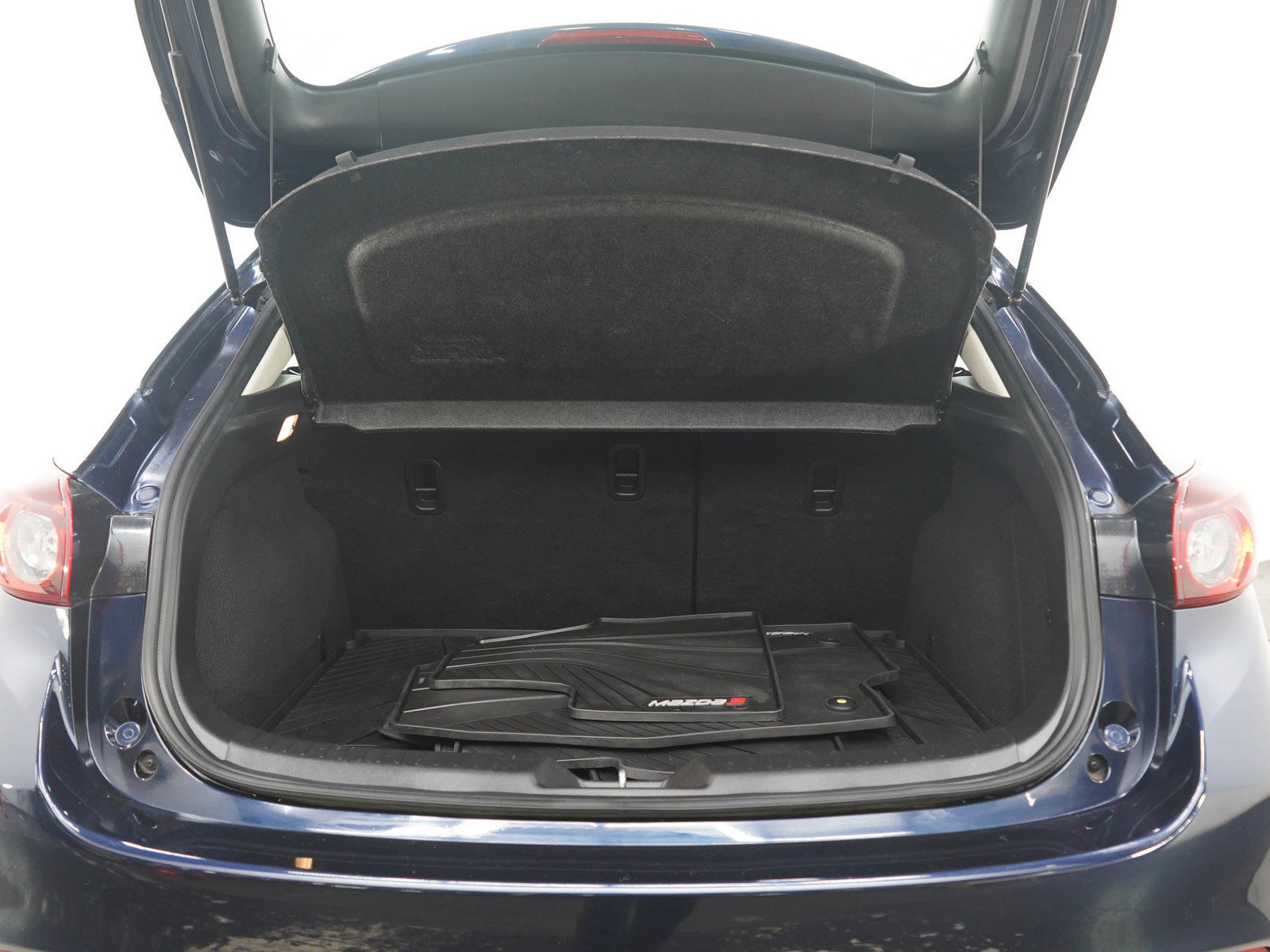 Used 2017 MAZDA MAZDA3 Touring FWD image 17