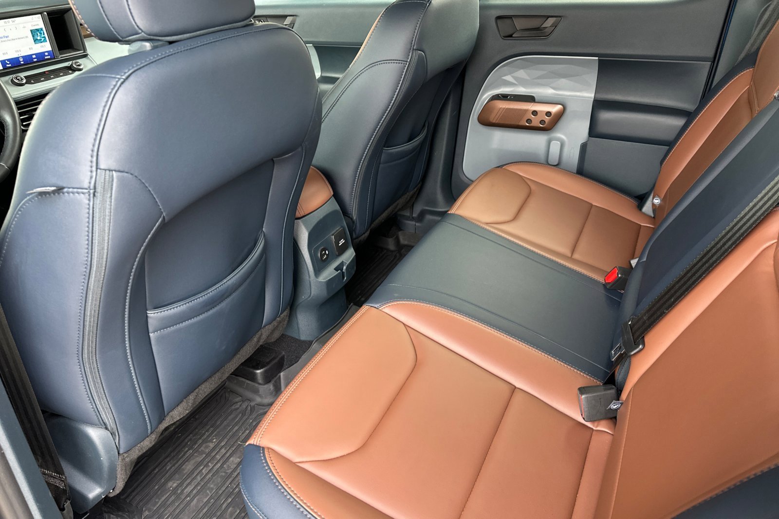 Used 2024 Ford Maverick Lariat w/ FX4 Off-Road Package image 14