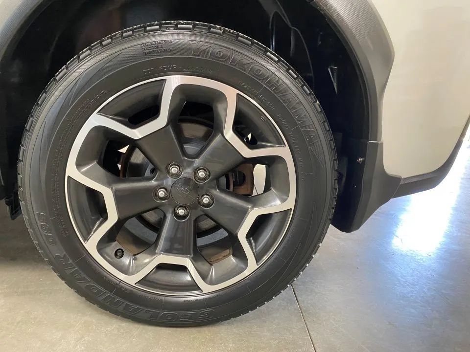 Used 2014 Subaru Crosstrek 2.0i Limited AWD/4WD image 40