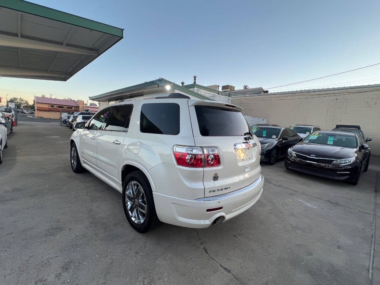 Used 2011 GMC Acadia Denali AWD/4WD image 6