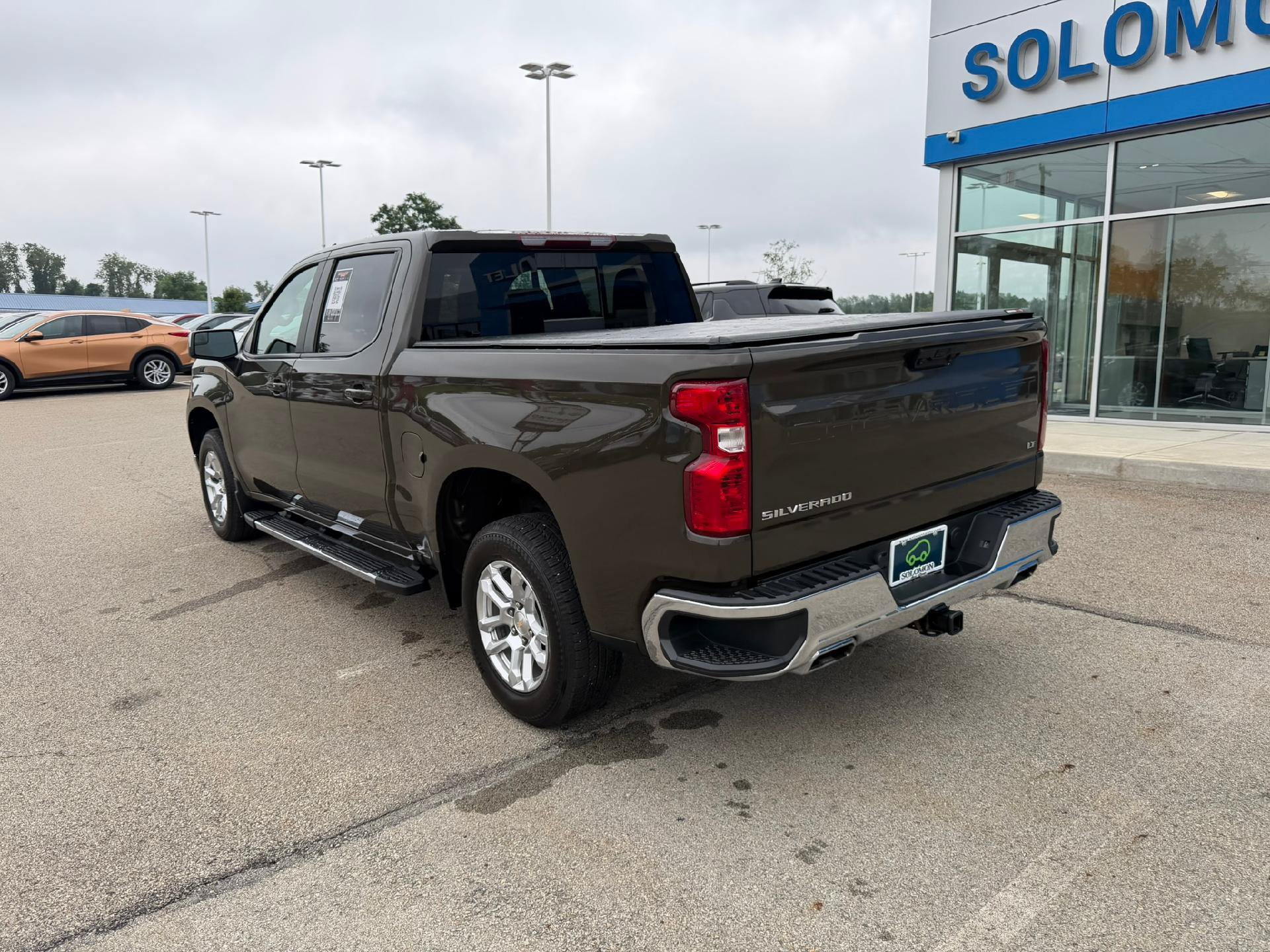Certified 2023 Chevrolet Silverado 1500 LT w/ Z71 Off-Road Package AWD/4WD image 4