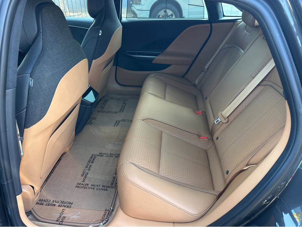 Used 2023 Lucid Air Grand Touring image 10
