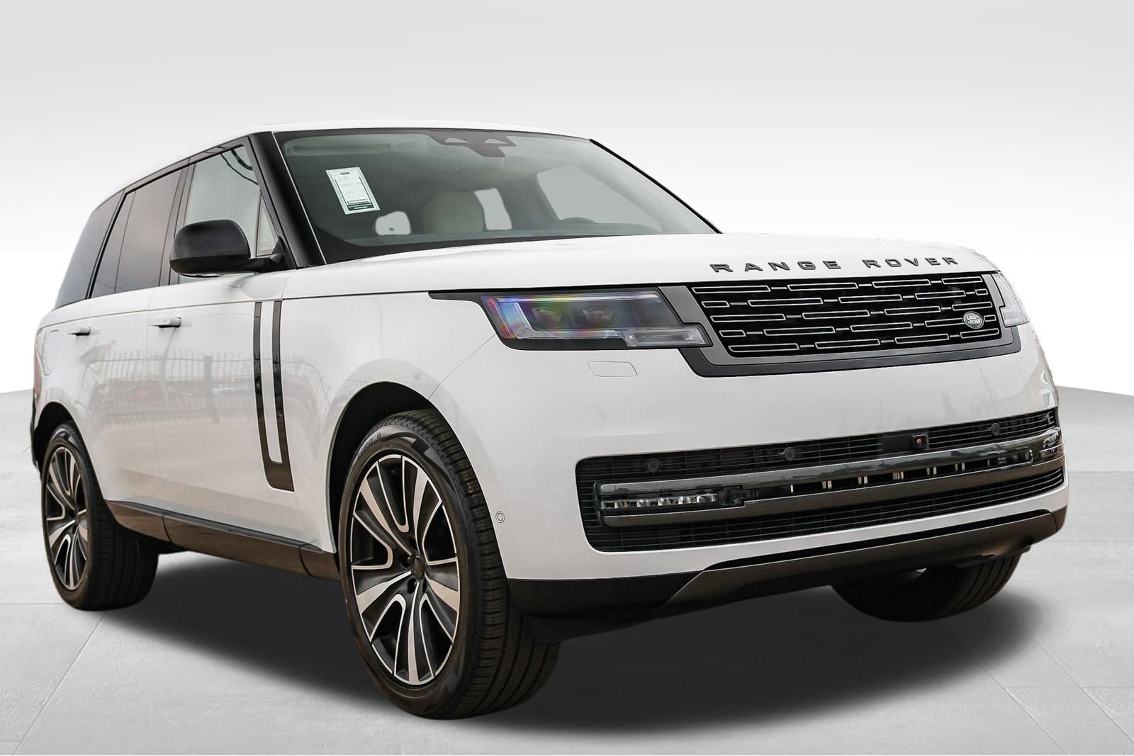 New 2026 Land Rover Range Rover SE image 3