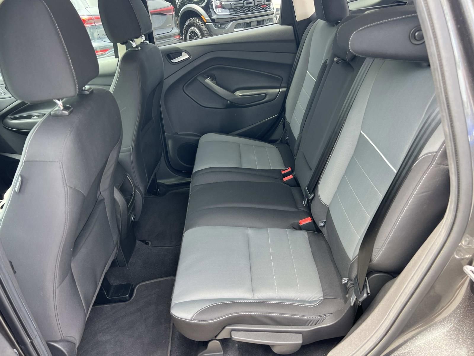 Used 2015 Ford Escape SE FWD image 20