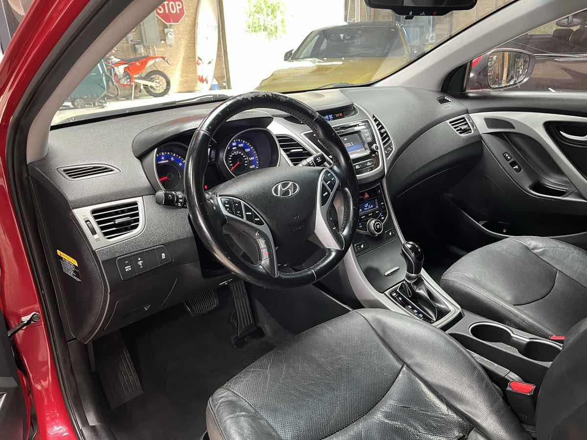 Used 2016 Hyundai Elantra Limited FWD image 9