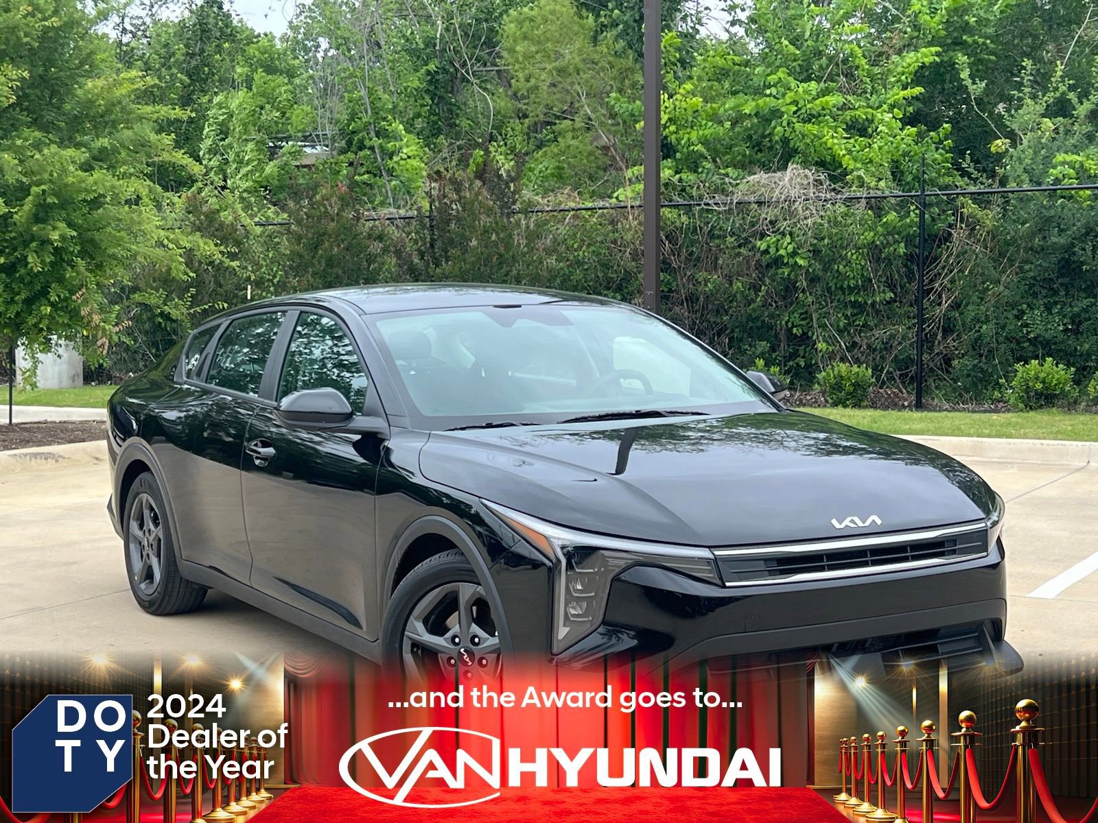 Used 2025 Kia K4 LXS FWD image 1