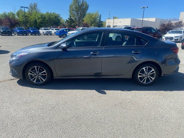 Used 2023 Kia Forte LXS image 2