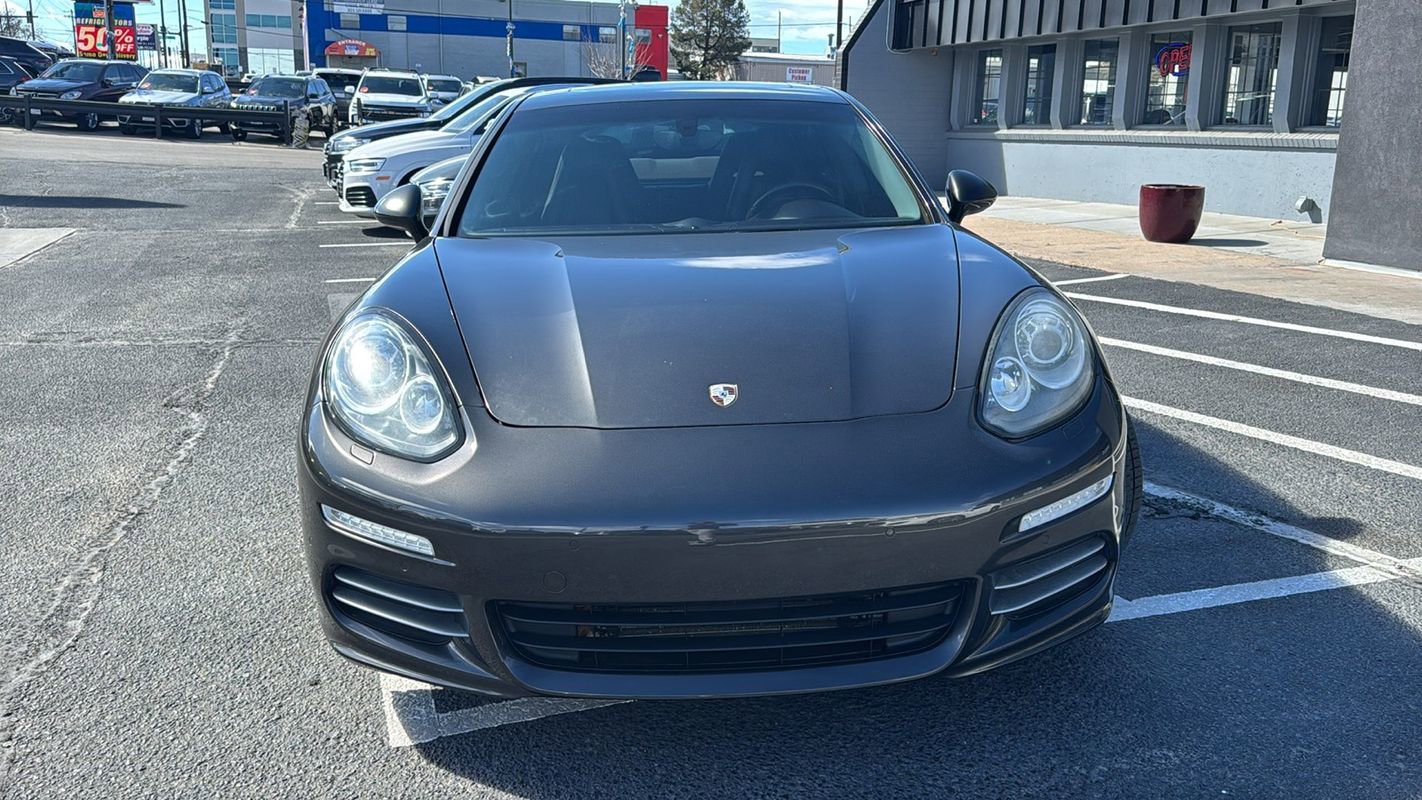 Used 2015 Porsche Panamera 4 image 8