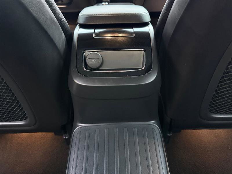 Used 2023 Volvo S60 T8 Plus image 32