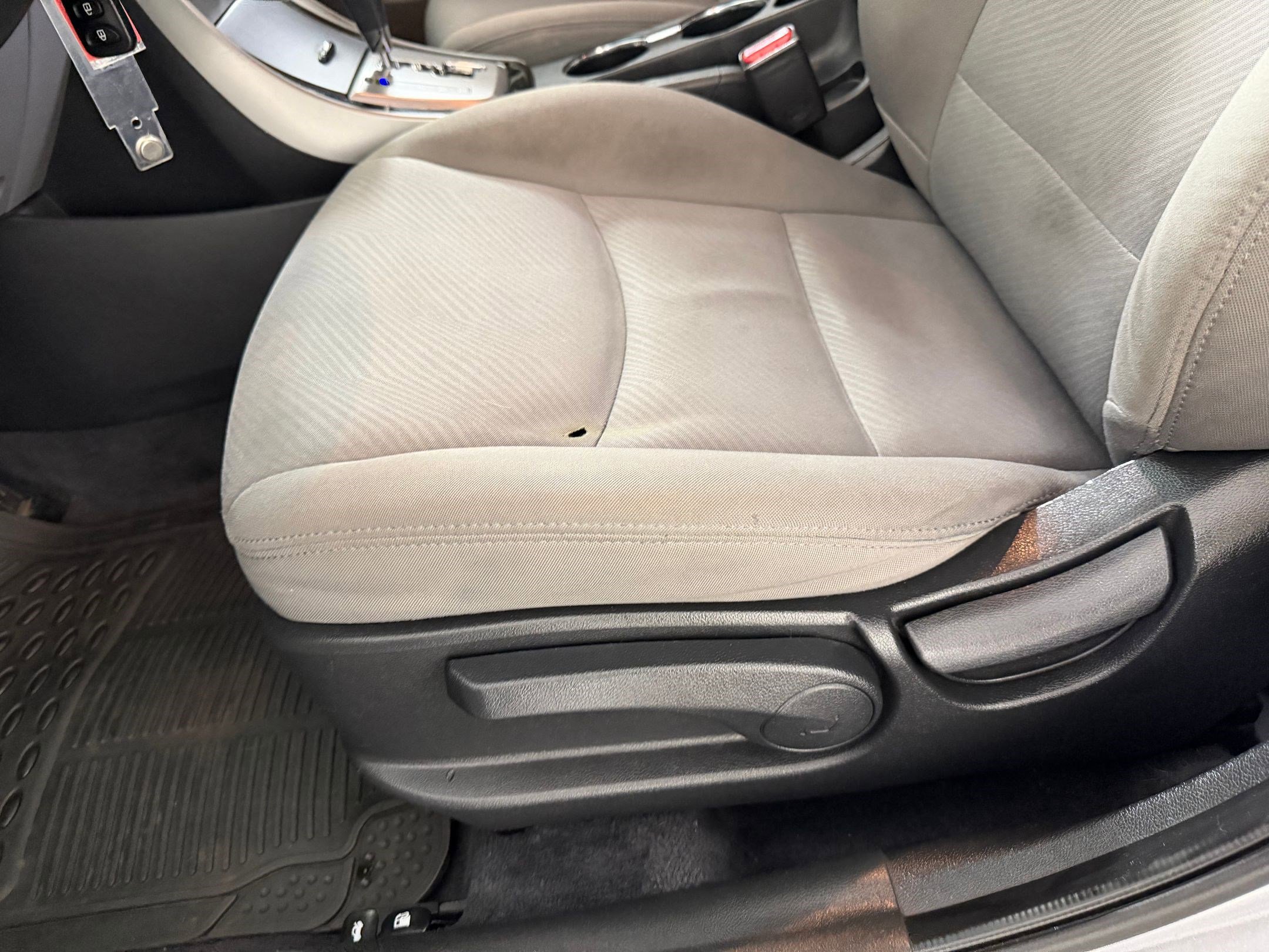 Used 2013 Hyundai Elantra GLS w/ Preferred Pkg image 13