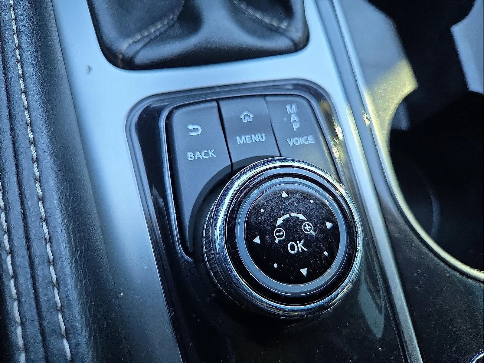 Used 2023 Nissan Maxima Platinum w/ Sport Mat Group FWD image 18