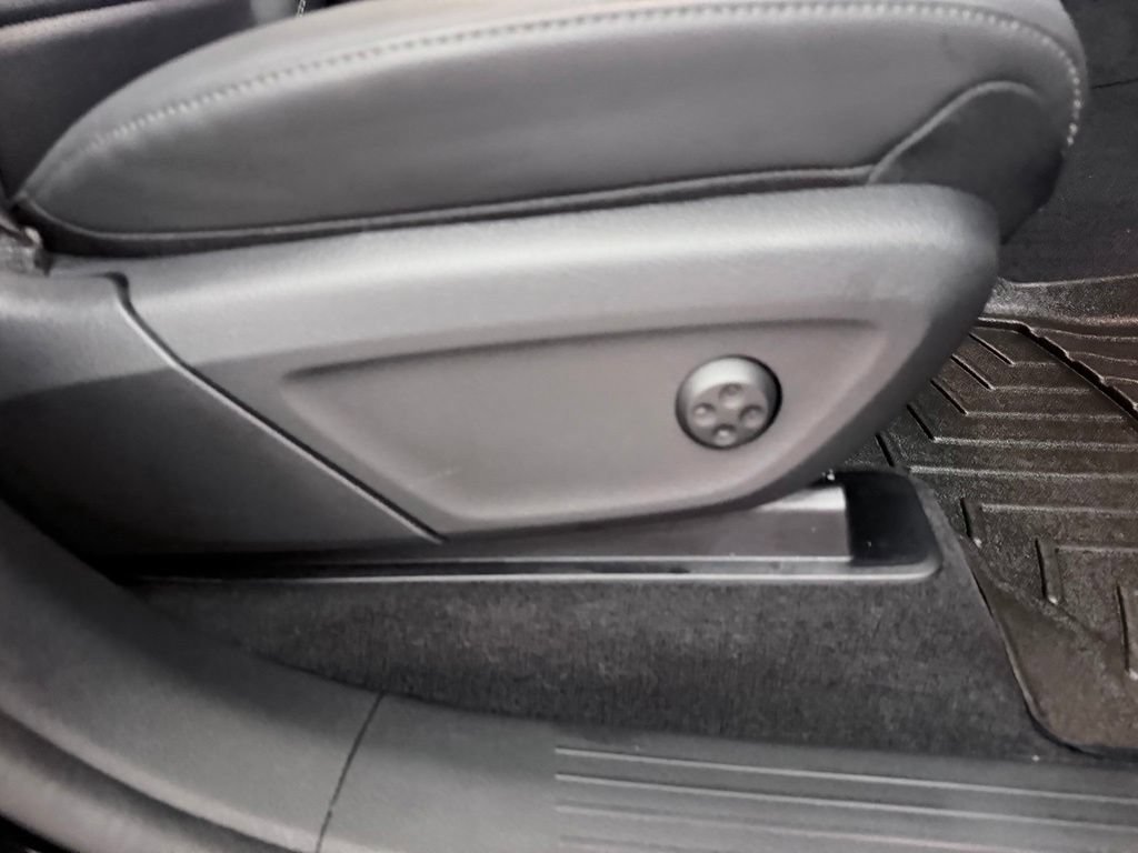 Used 2023 Mercedes-Benz GLE 450 4MATIC image 47