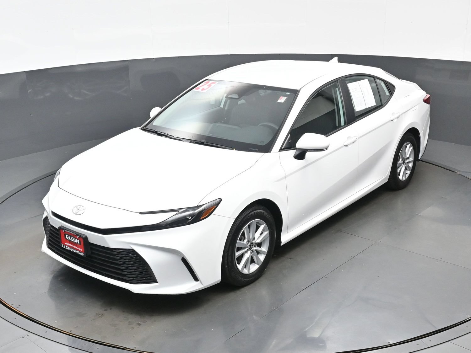 Used 2025 Toyota Camry LE FWD image 36