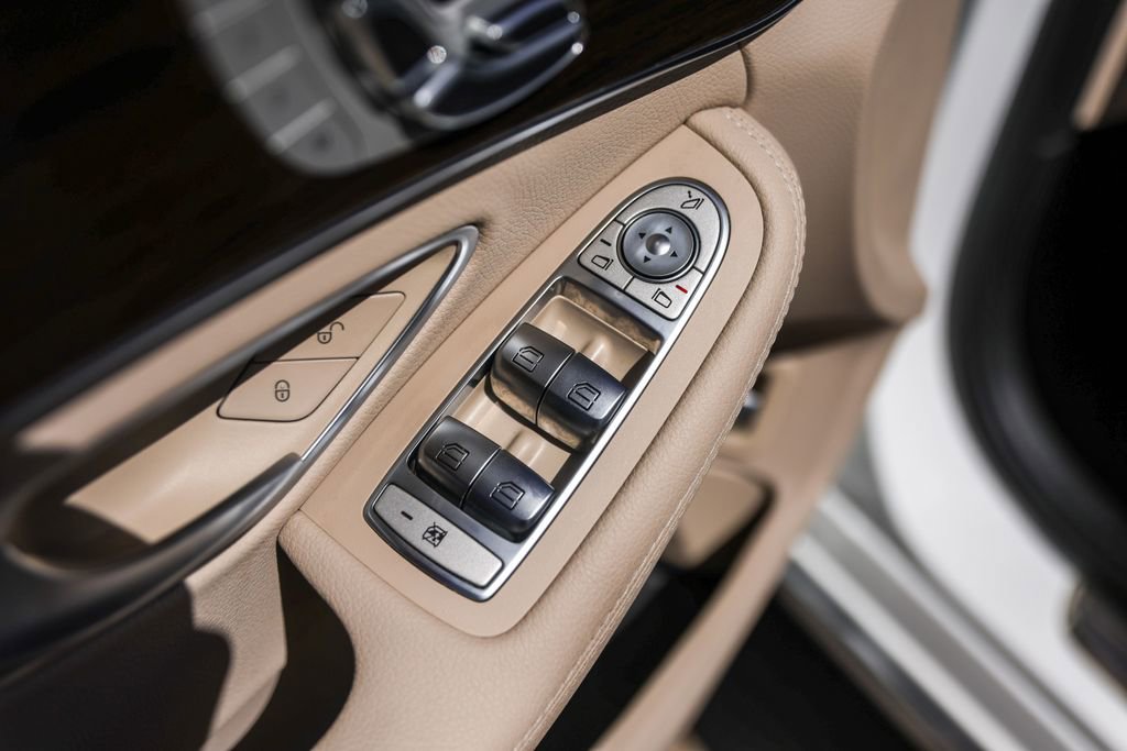 Used 2021 Mercedes-Benz C 300 Sedan image 22