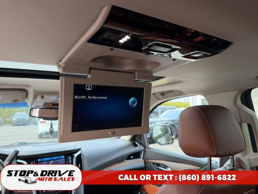 Used 2015 Cadillac Escalade Premium image 16