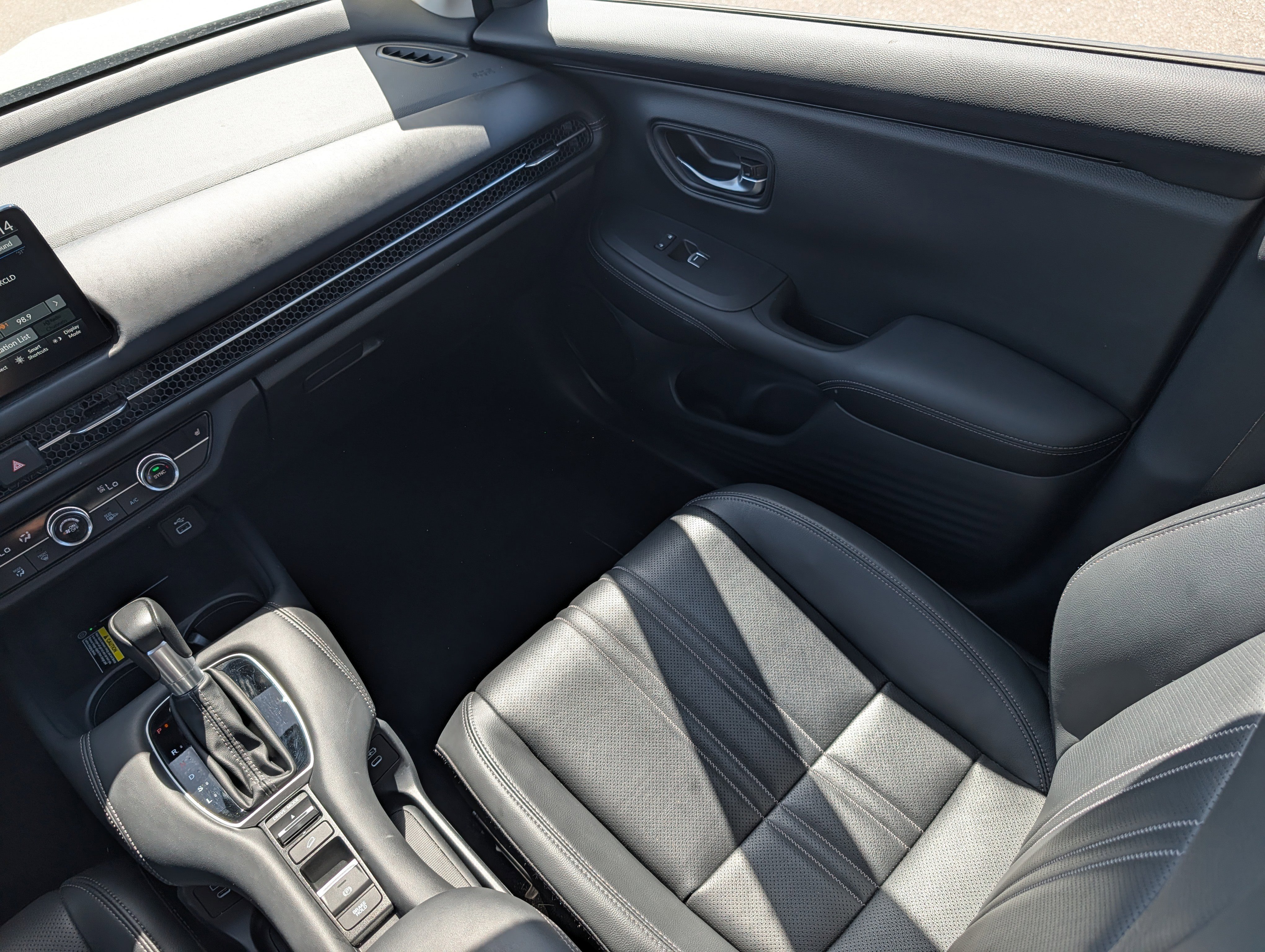 Used 2024 Honda HR-V EX-L image 11