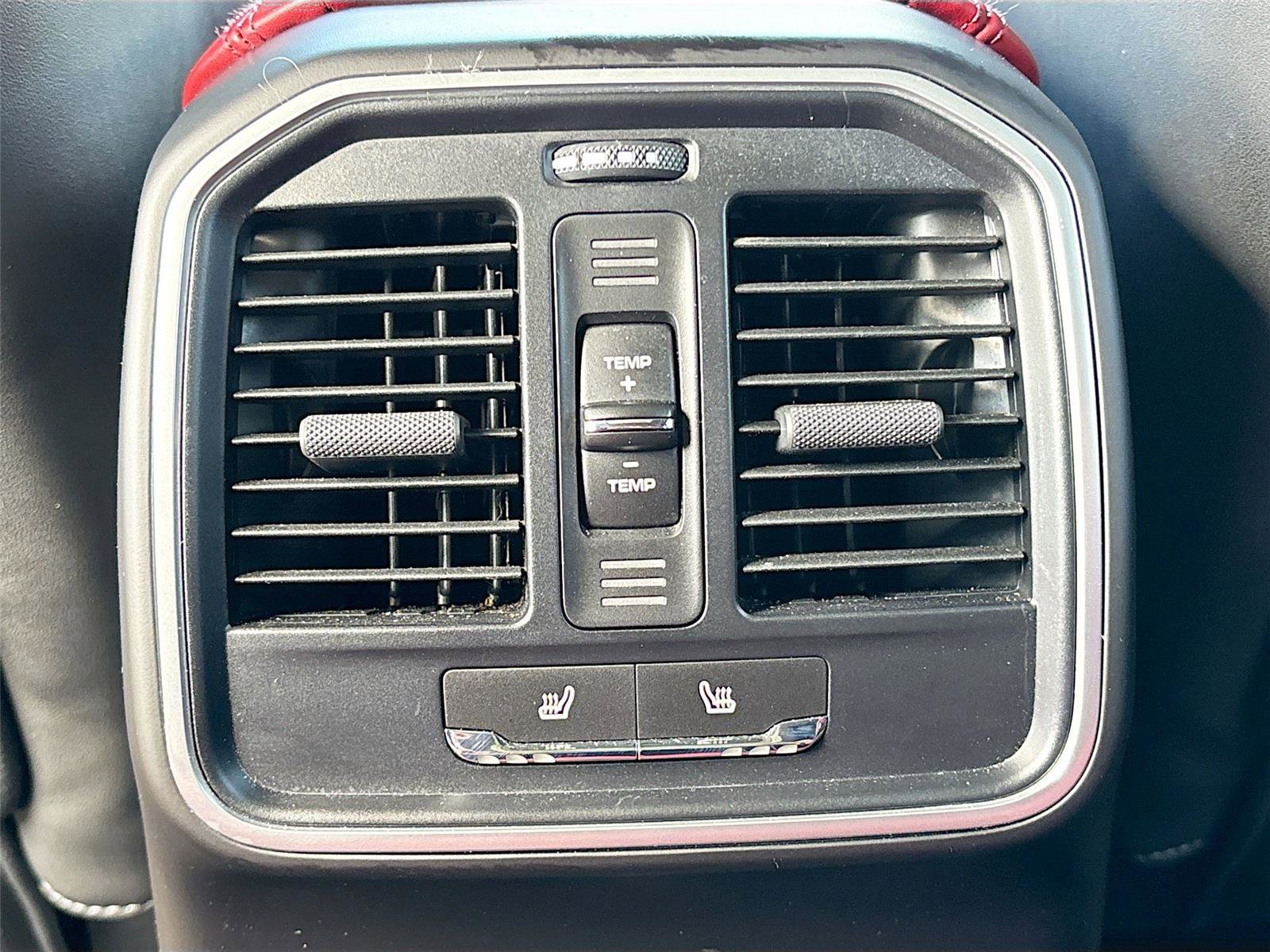 Used 2023 Porsche Macan S image 26