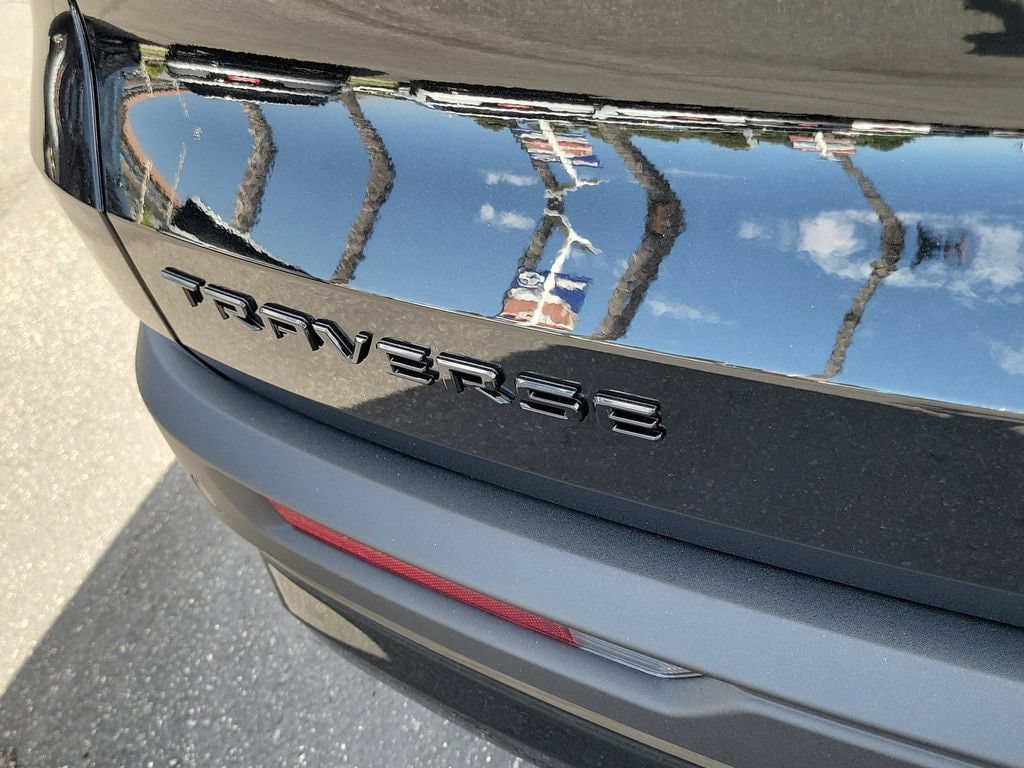 New 2027 Chevrolet Traverse LT w/ Midnight/Sport Edition FWD image 22
