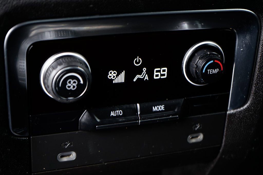 Used 2021 Chevrolet Tahoe LT image 40