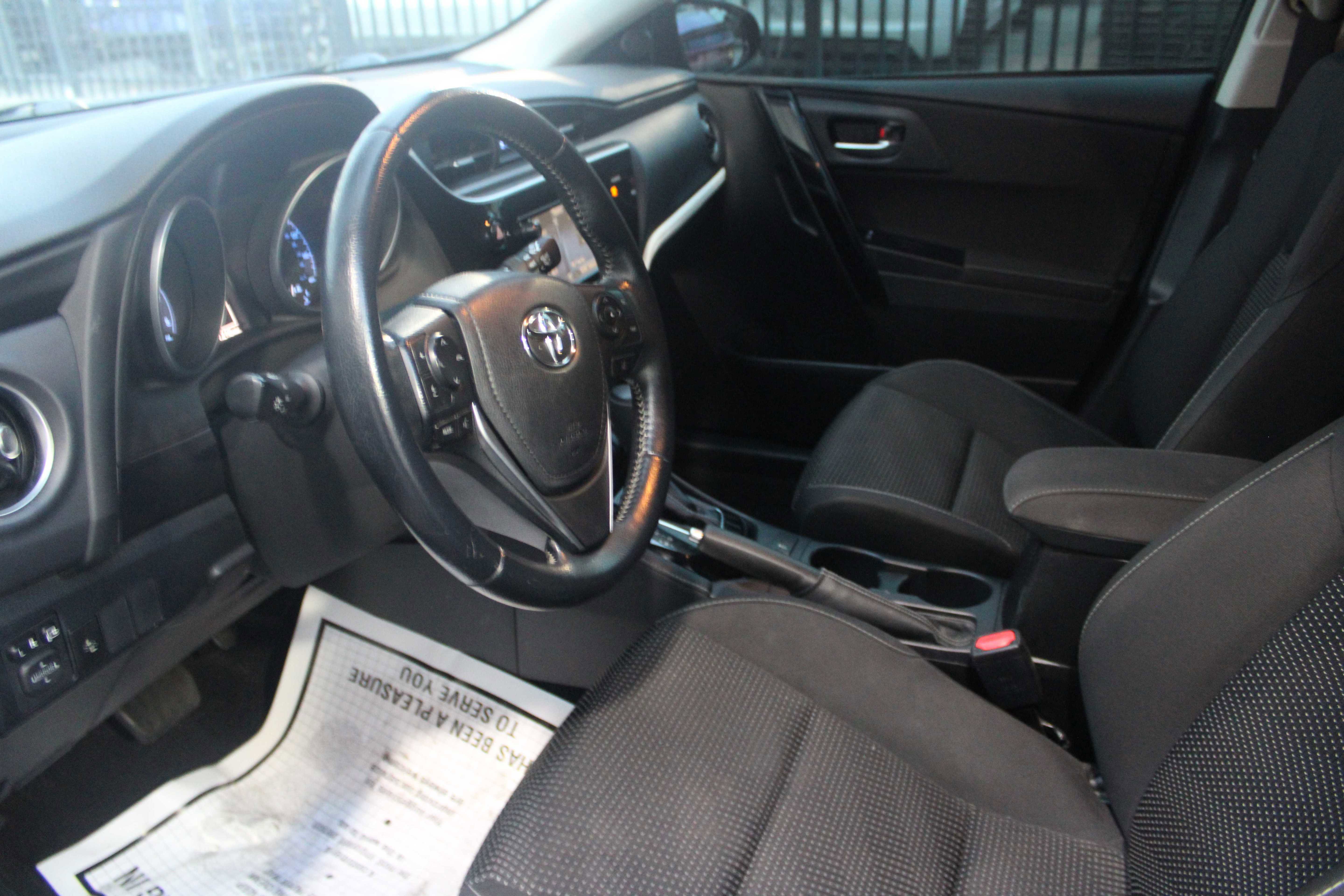 Used 2018 Toyota Corolla iM image 15