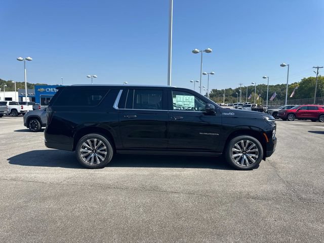 New 2026 Chevrolet Suburban High Country AWD/4WD image 3