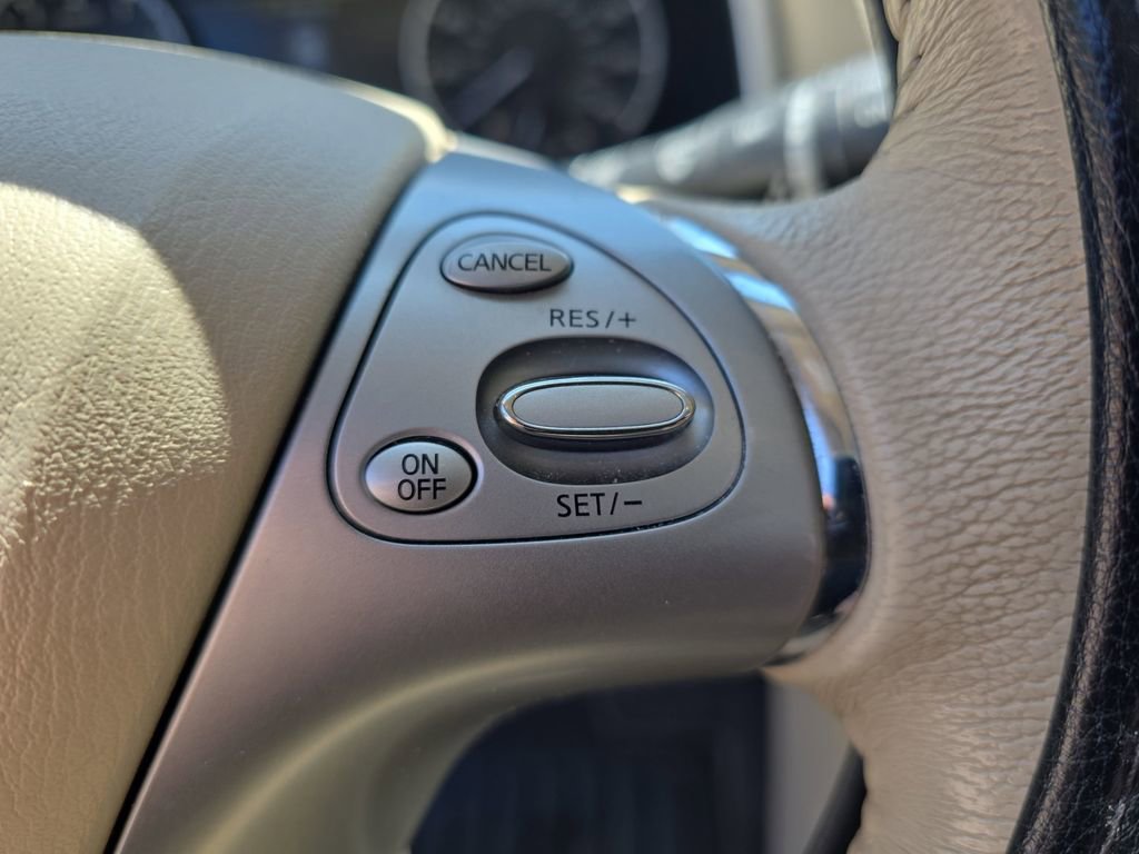 Used 2017 Nissan Murano S AWD/4WD image 19
